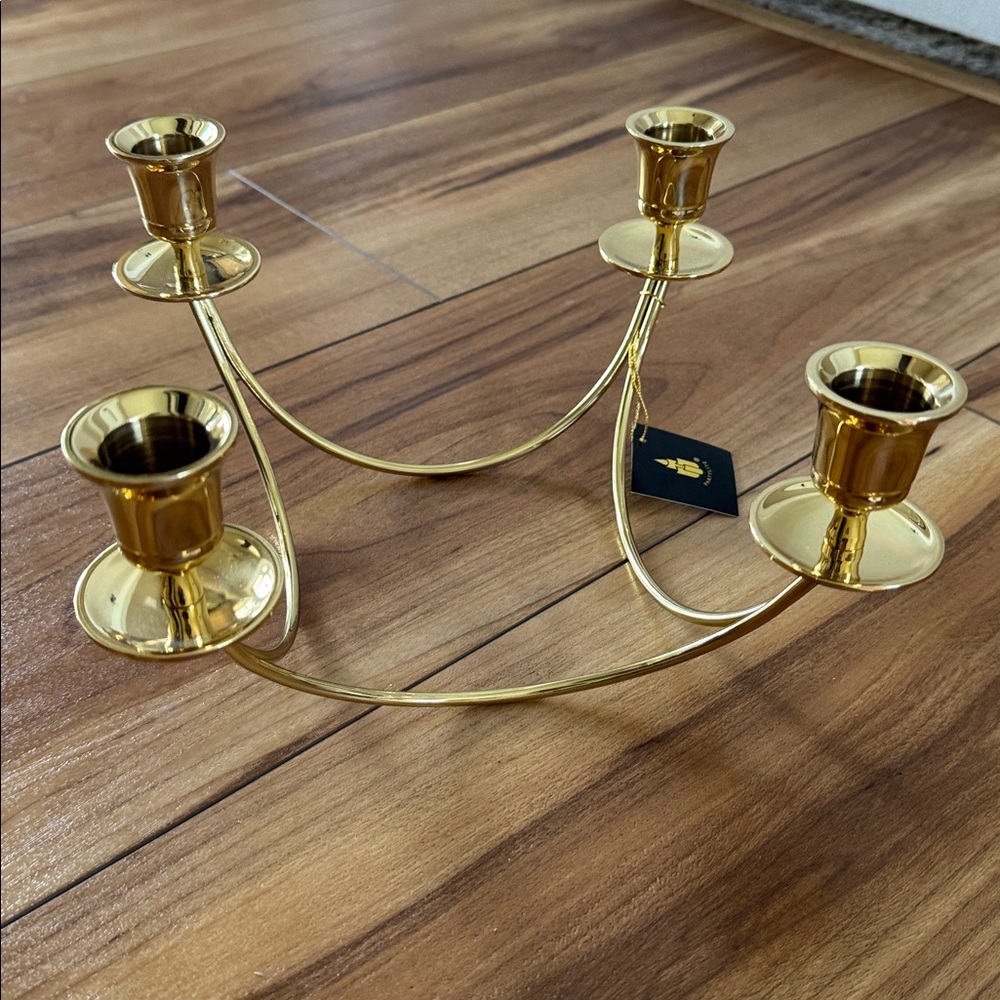 Beautiful Partylite Vintage Brass Candelabra for 4 tapered candles NWT